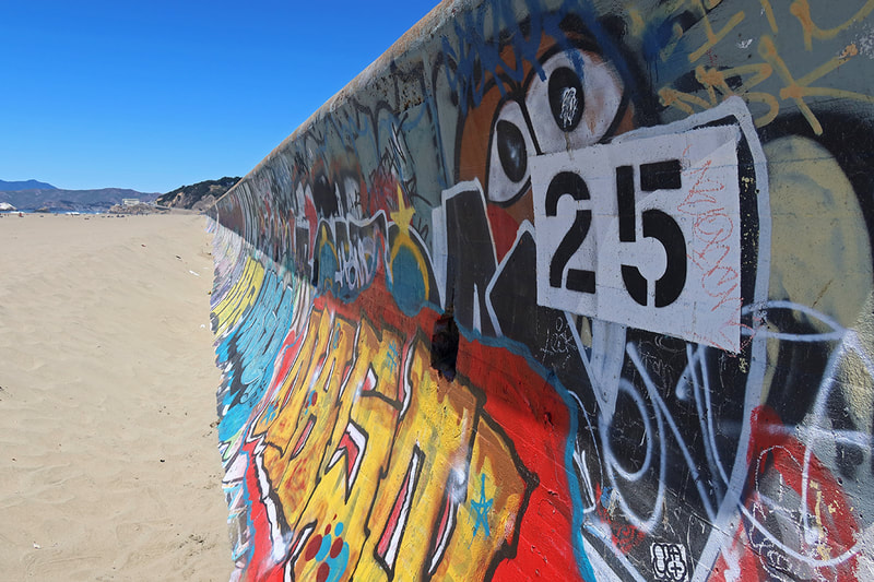 grafitti beach wall
